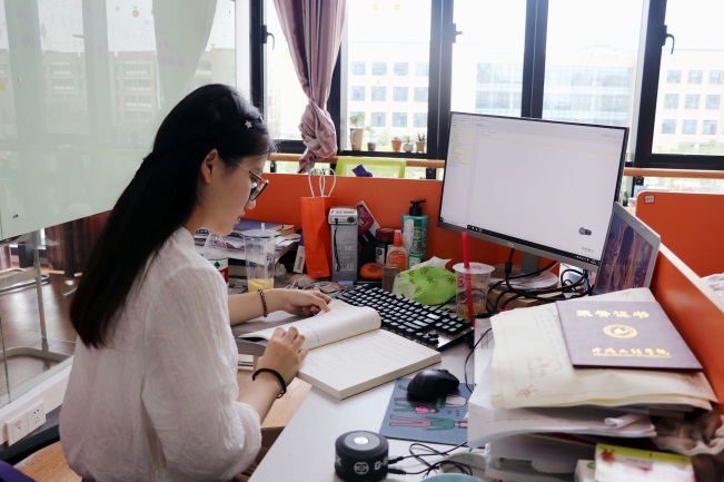 说明: C:\Users\dzx\Desktop\照片原图\IMG_3728.jpg